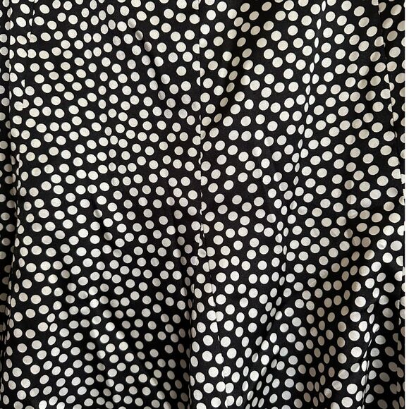 Dress Barn Black & White Polka Dot Knee-length Skirt, Size 10, Pre-owned - Picture 4 of 6